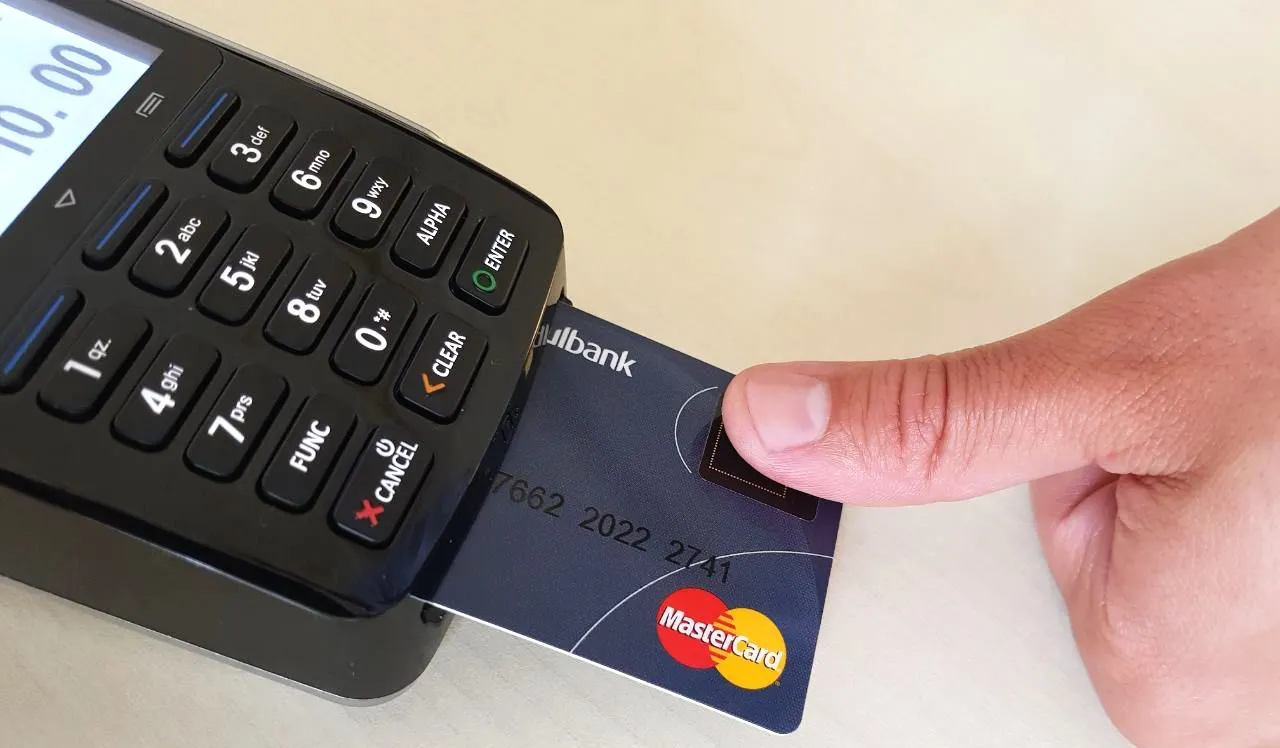Karta biometryczna od MasterCard.
