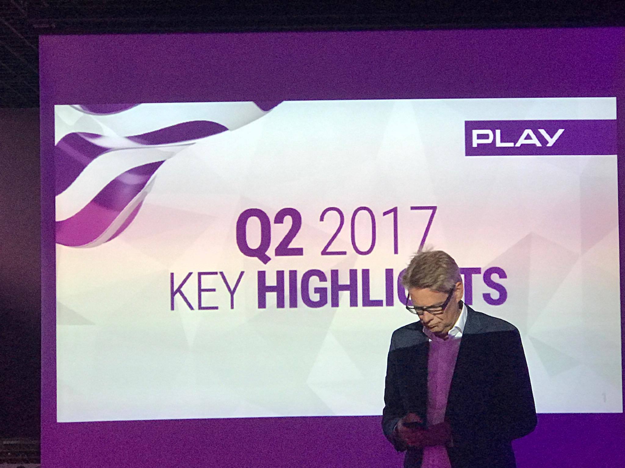 Ponad 200 mln zł &#8211; tyle Play przeznaczył na… program motywacyjny dla zarządu i top menedżerów