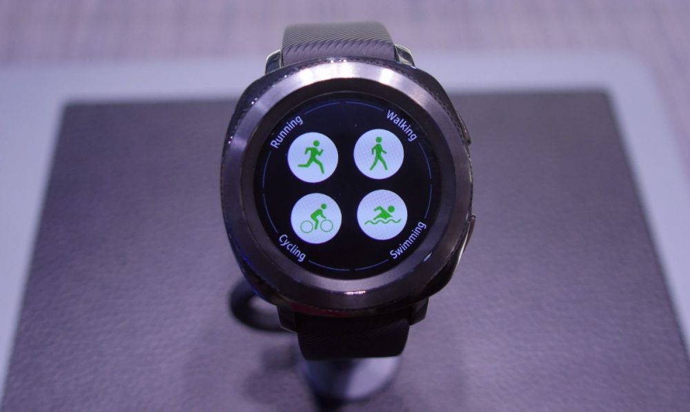 samsung gear s class="wp-image-587918" 