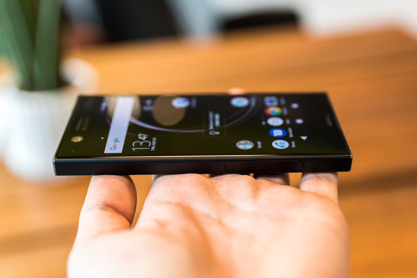 Szukasz małego smartfona o ogromnych możliwościach? Zatem uważnie przyjrzyj się Sony Xperia XZ1 Compact.  class="wp-image-587734" 