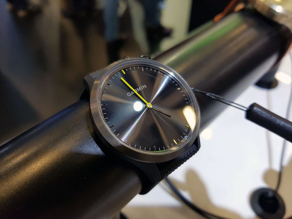 Garmin vívomove HR class="wp-image-588605" 