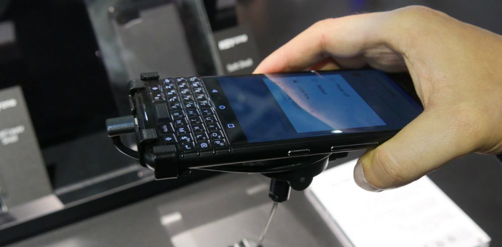 blackberry keyone black edition class="wp-image-588413" 