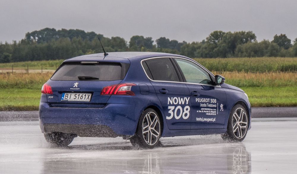 nowy peugeot 308 2017 class="wp-image-589973" 