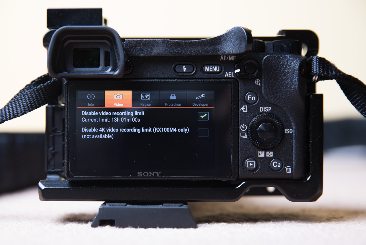 czas nagrywania w aparatach sony - 30 minut. class="wp-image-596569" title="Aparat Sony: jak usunąć limit czasu nagrywania wideo" 