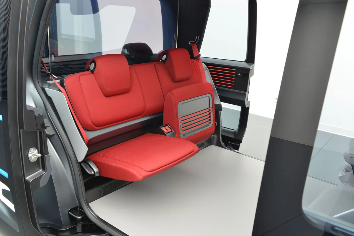 https://ocs-pl.oktawave.com/v1/AUTH_2887234e-384a-4873-8bc5-405211db13a2/spidersweb/2017/09/volkswagen-sedric-7.jpg