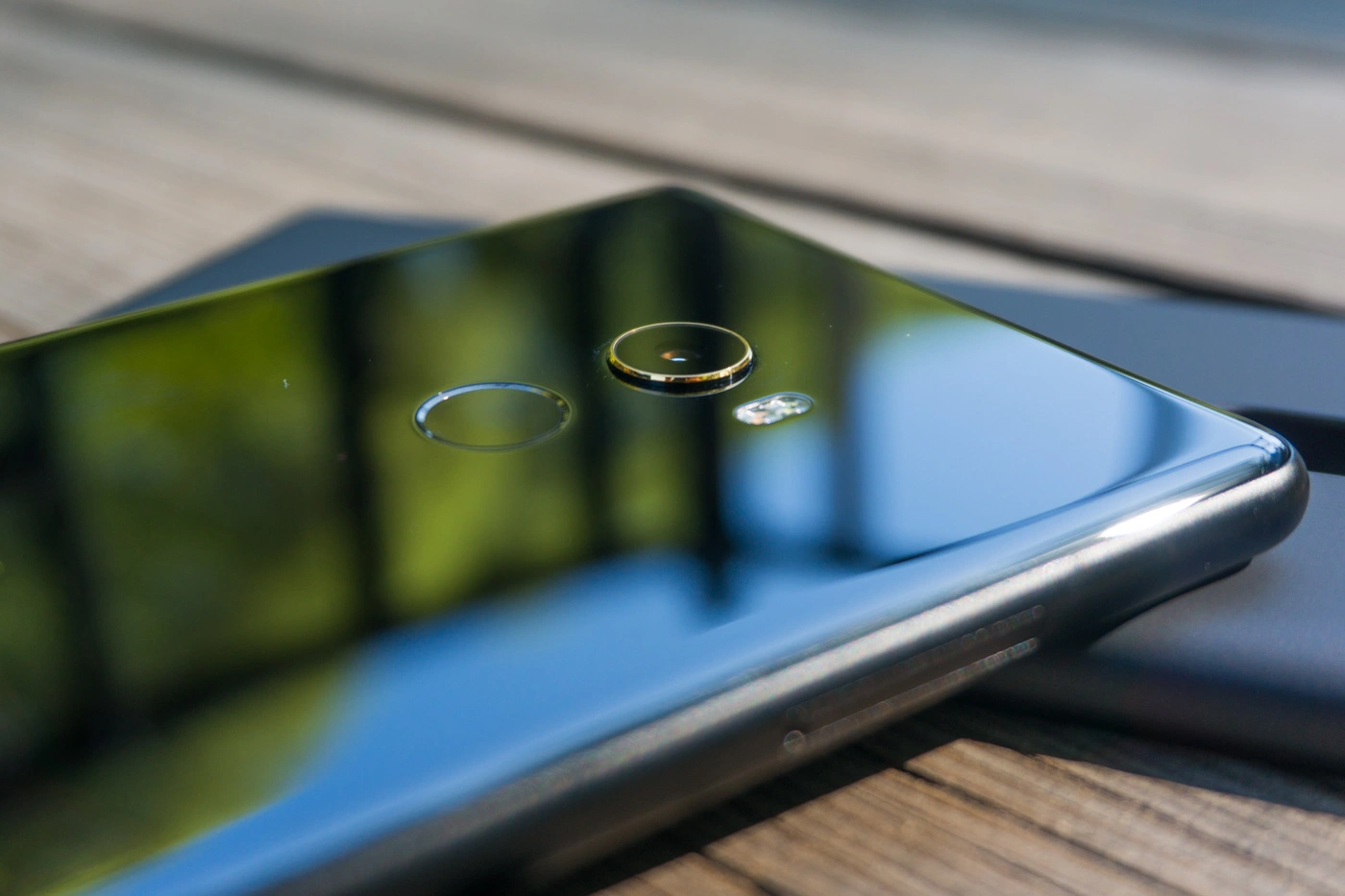 Od kilku dni korzystam z Xiaomi Mi Mix 2, a to są moje pierwsze wrażenia