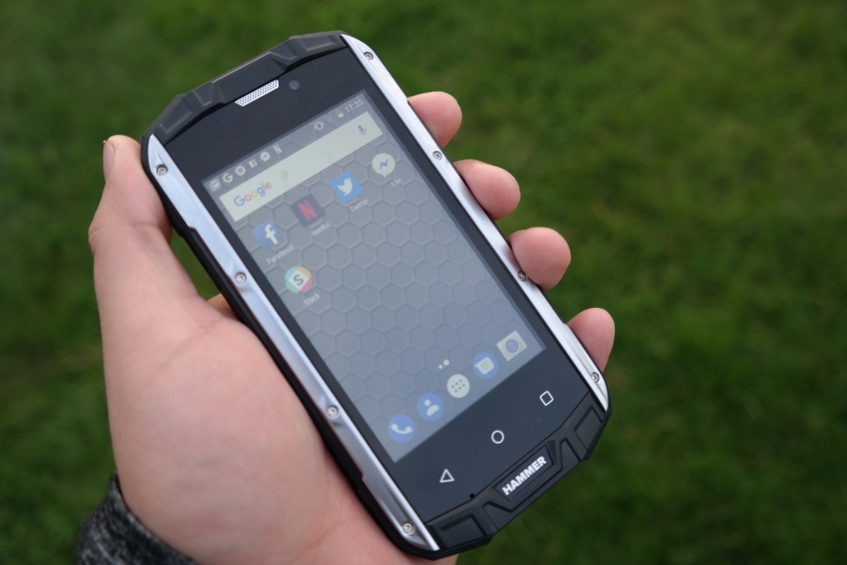 Hammer Titan 2 to wytrzymały smartfon z Biedronki za 449 zł