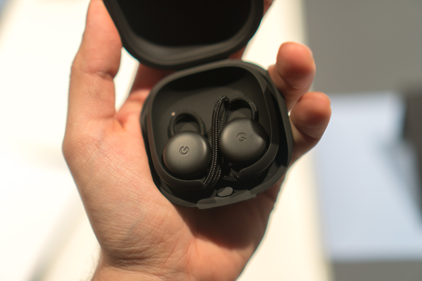 Google Pixel Buds class="wp-image-603440" 