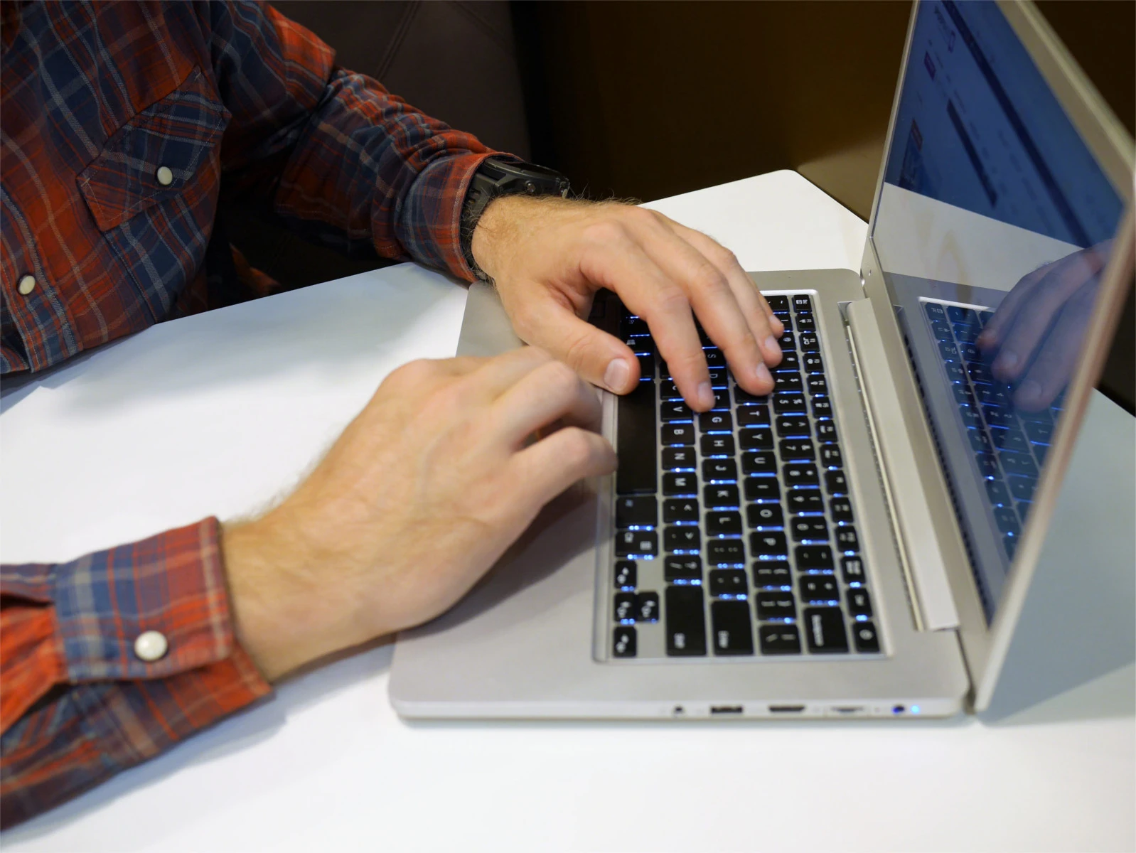 Laptop Explore PRO 1410 - cena i opinie