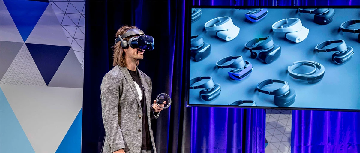 Microsoft ogłasza dostępność platformy Windows Mixed Reality. My pozostajemy sceptyczni