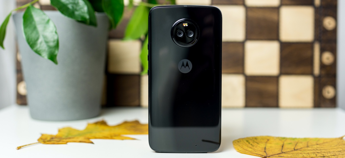 Moto X4