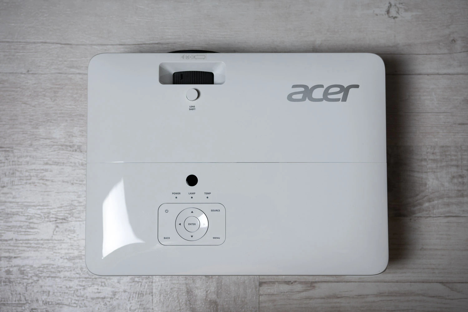 Projektor 4K Acer V7850 - recenzja class="wp-image-627148"