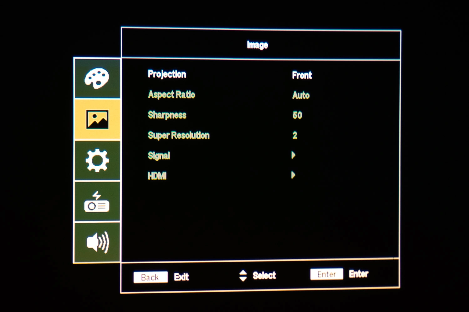 Projektor 4K Acer V7850 - recenzja class="wp-image-627130"