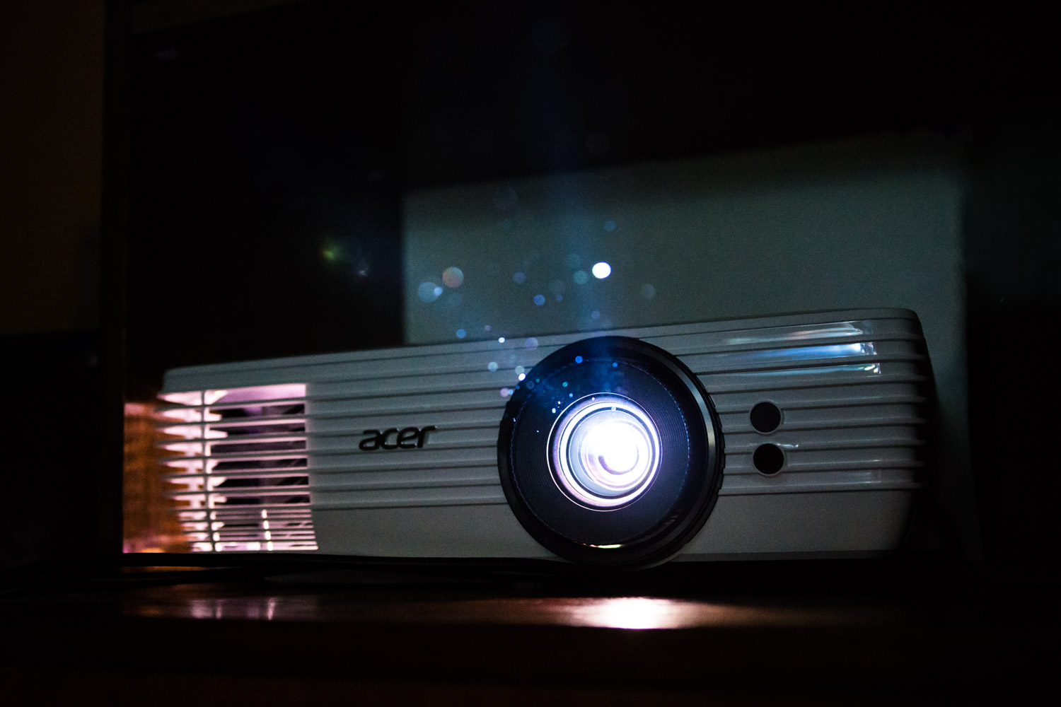 Projektor 4K Acer V7850 - recenzja class="wp-image-627136" 