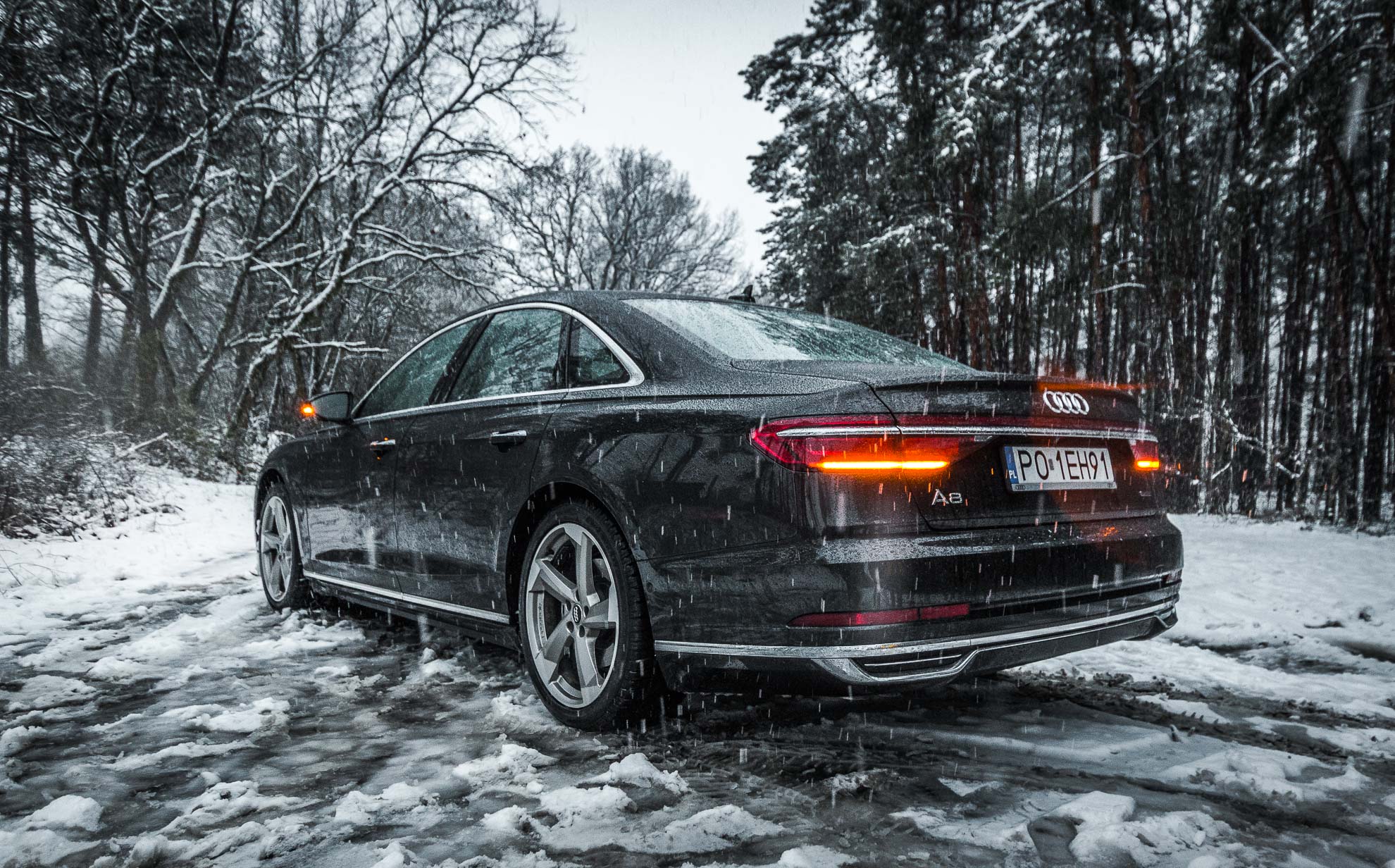 Audi A8 2017 class="wp-image-638427" 