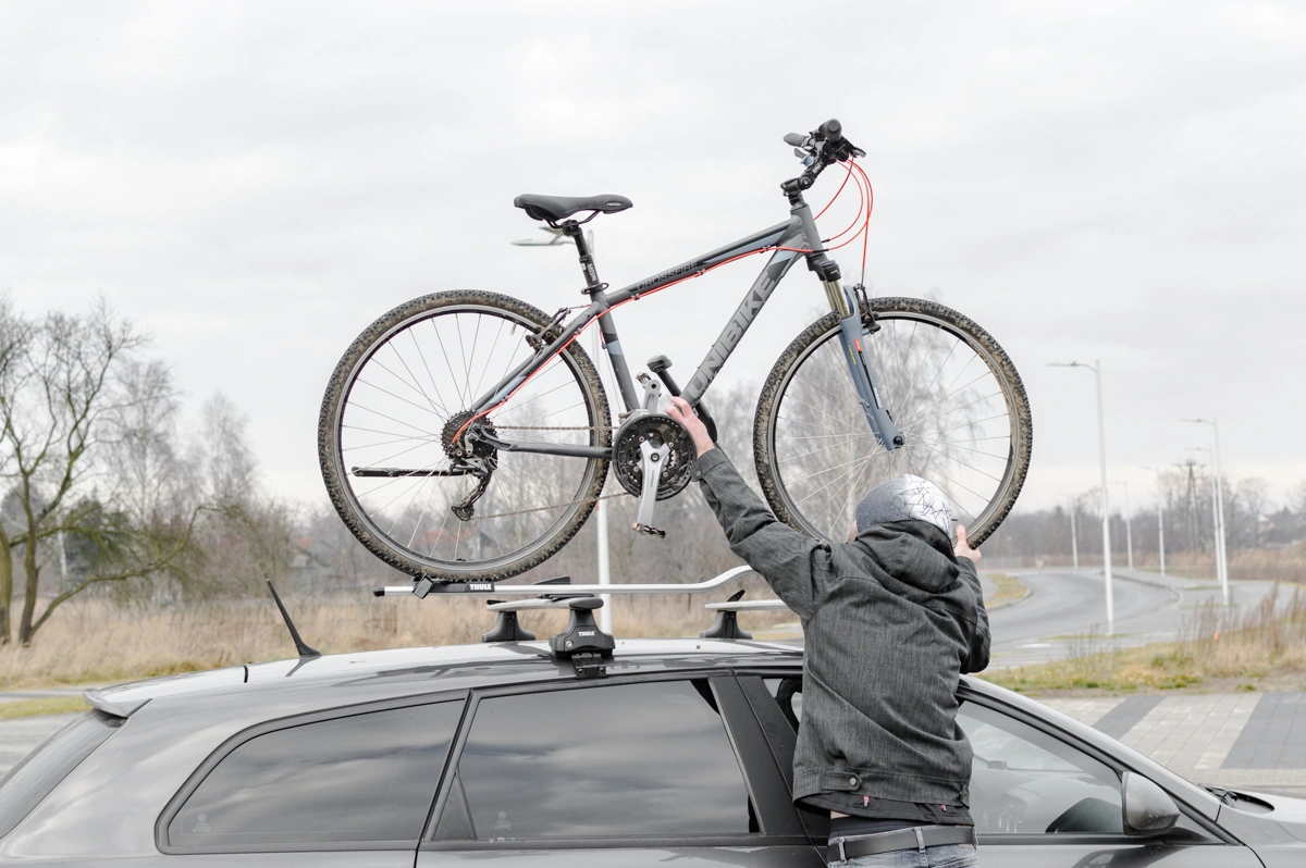 Thule ProRide 598 - recenzja Spider's Web