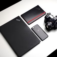 Lenovo Thinkpad X1 Carbon.