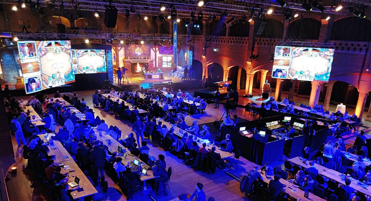 Hearthstone, e-sportowy poker z pulą nagród 2,5 mln dolarów