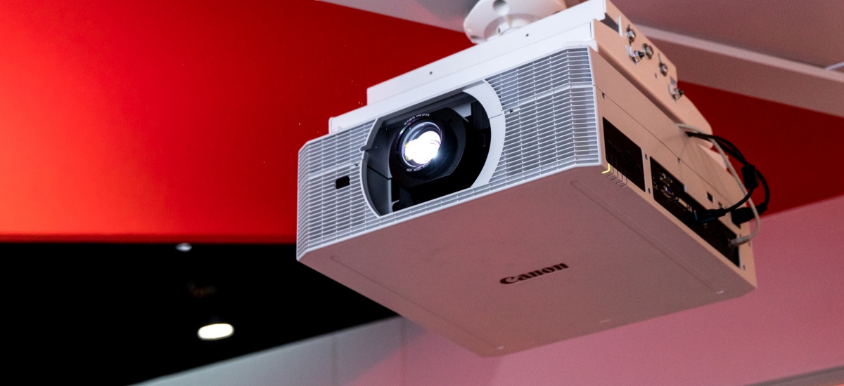 Canon XEED, czyli projektory mogą być ekscytujące. Relacja z ISE 2018