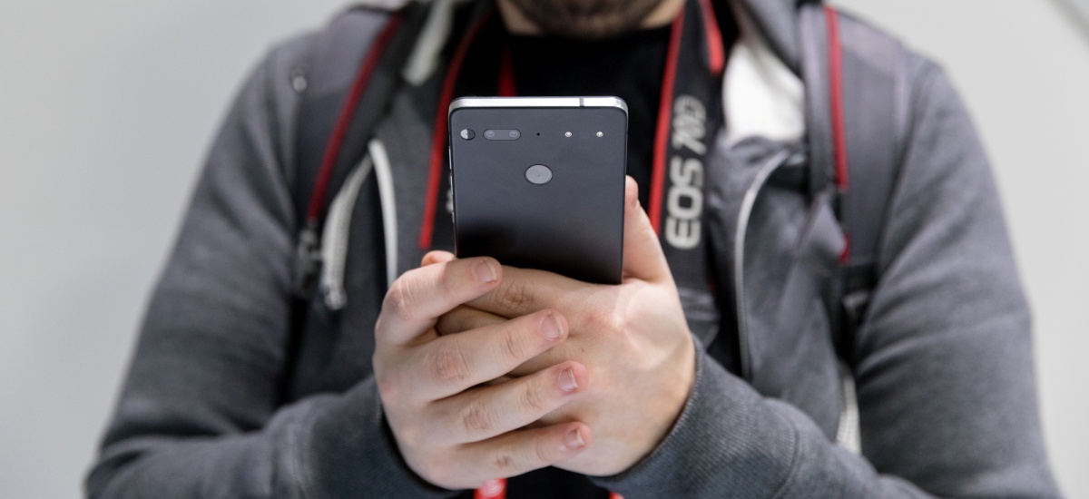 Essential Phone.