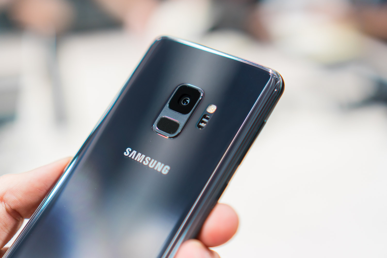 Jaki smartfon do 2500 zł wybrać? TOP 5 najciekawszych modeli