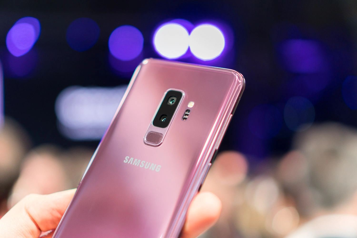 Zabrałem Samsunga Galaxy S9 na nocny fotospacer. Oto efekty