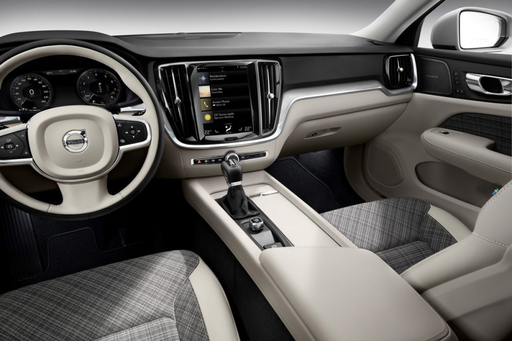volvo v60 2018 class="wp-image-684025" 