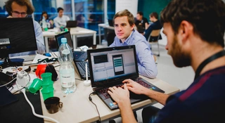 Polscy studenci stworzyli wewnątrzbudynkowy GPS dla niewidomych