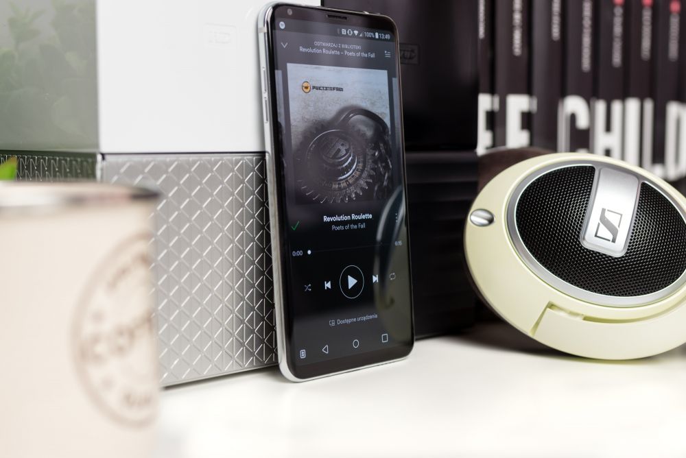 Smartfon muzyczny pobierający muzykę w wysokiej jakości z serwisów streamingowych - Spotify i Tidal. class="wp-image-704667" 