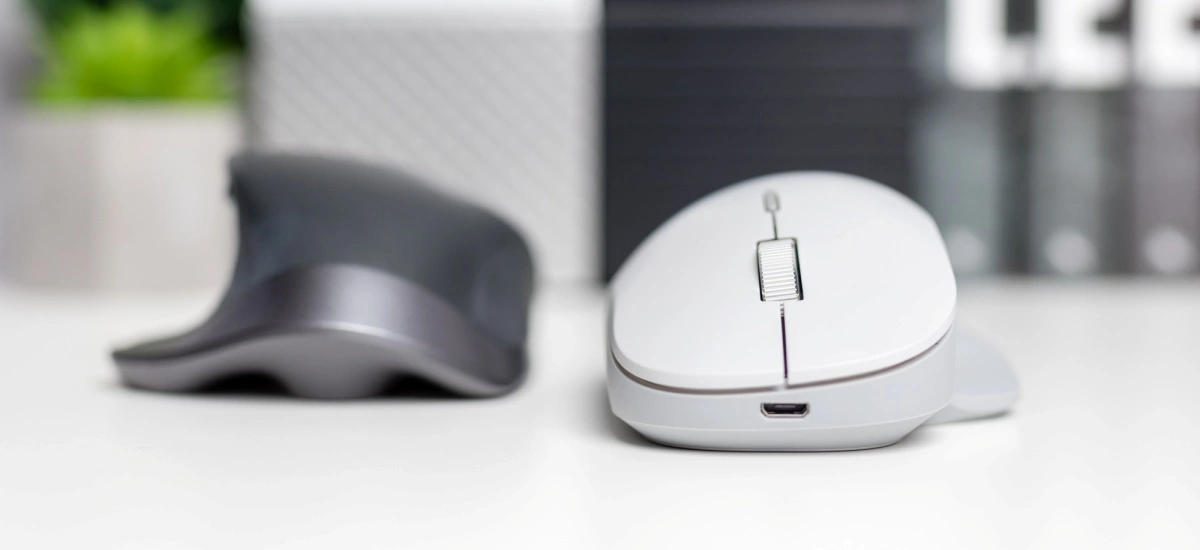 Microsoft Surface Precision Mouse vs Logitech MX Master 2s.