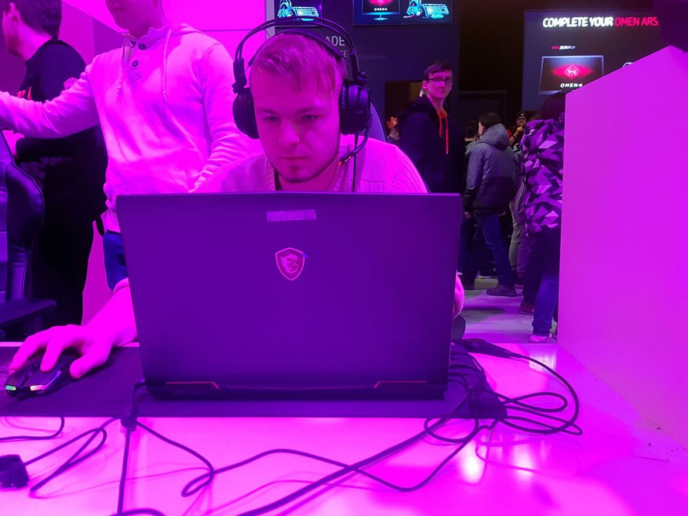 IEM 2018 T-Mobile gry class="wp-image-692440" 