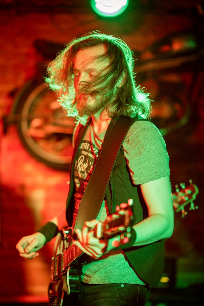https://ocs-pl.oktawave.com/v1/AUTH_2887234e-384a-4873-8bc5-405211db13a2/spidersweb/2018/03/sony-a7r-iii-koncert-1-of-20-667x1000.jpg