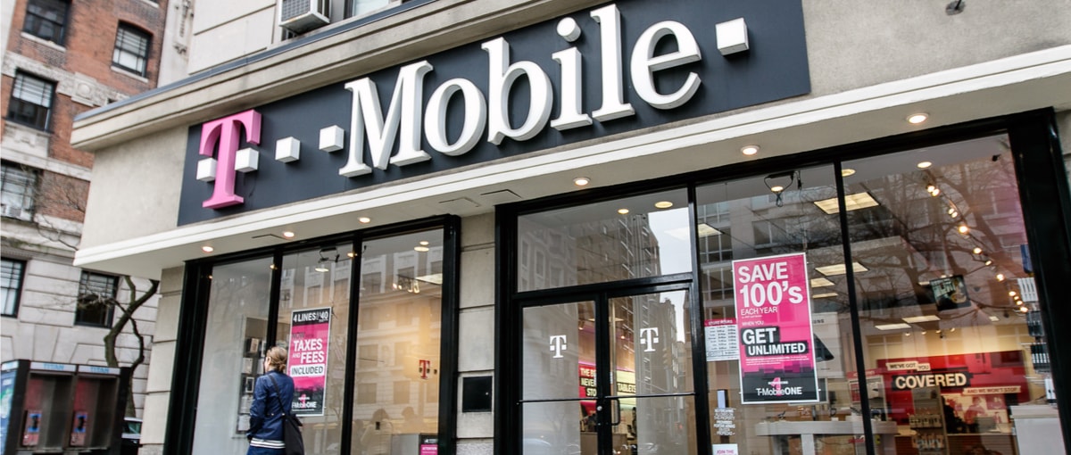 t-mobile wyniki finansowe liczba klientów