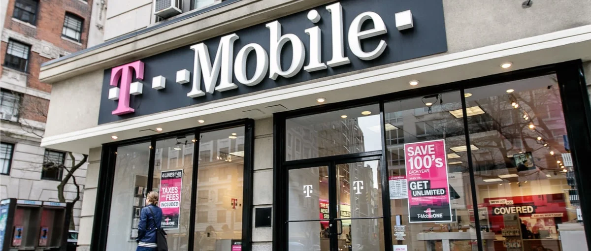 t-mobile wyniki finansowe liczba klientów