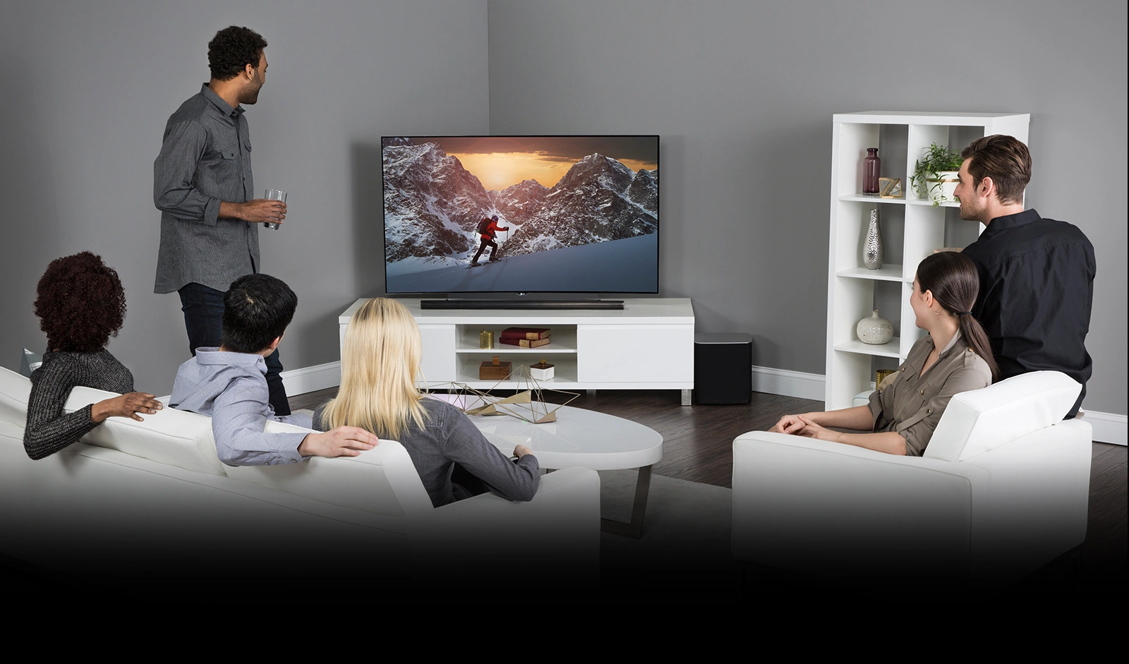Piekło aktualizacji smart TV. Producenci traktują sprzęt za tysiące złotych jak tanie telefony