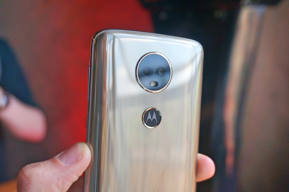 Tanie i dobre smartfony: Moto E5 i E5 Plus &#8211; pierwsze wrażenia