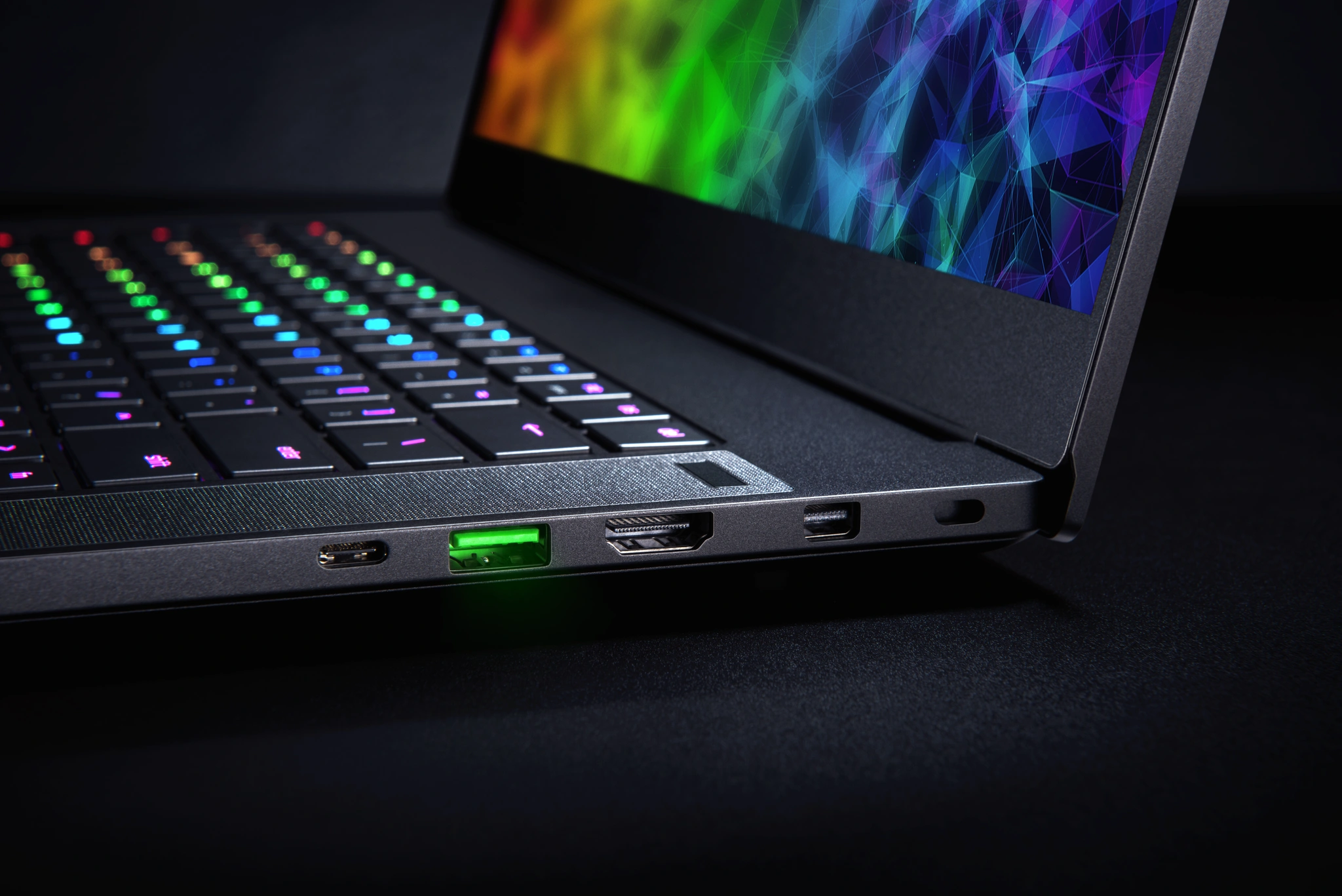Tak wygląda nowy, śliczny i poręczny Razer Blade 15 2018.