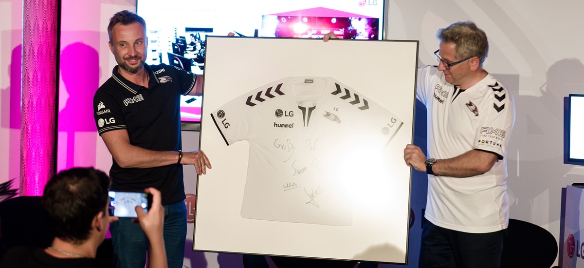 LG partner AGO Gaming