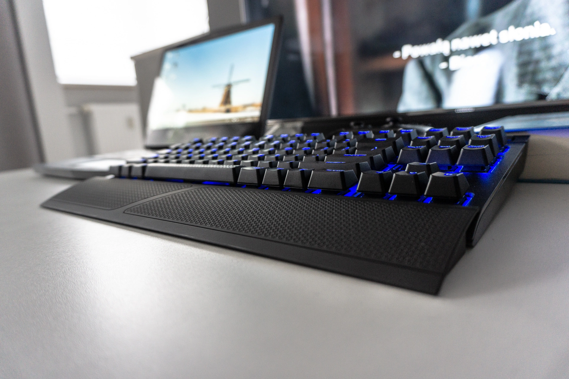 Corsair K63 Wireless class="wp-image-771112" title="Corsair K63 Wireless"