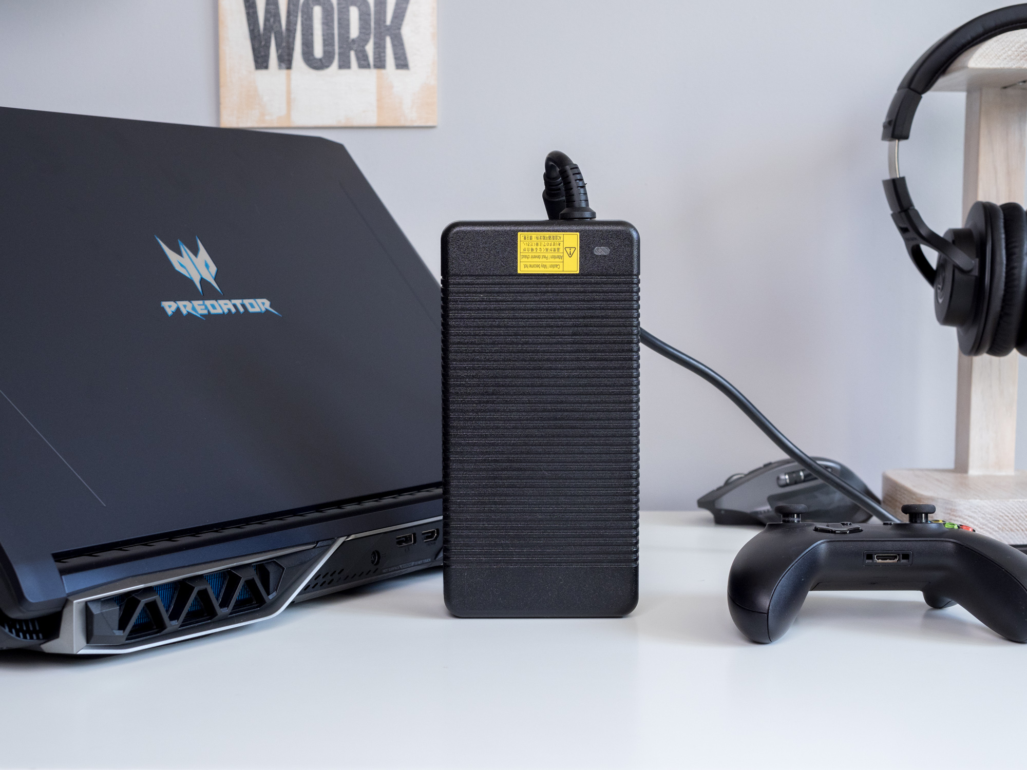 Akumulator w Acer Predator Helios 500 pozostawia wiele do życzenia. class="wp-image-777361" 