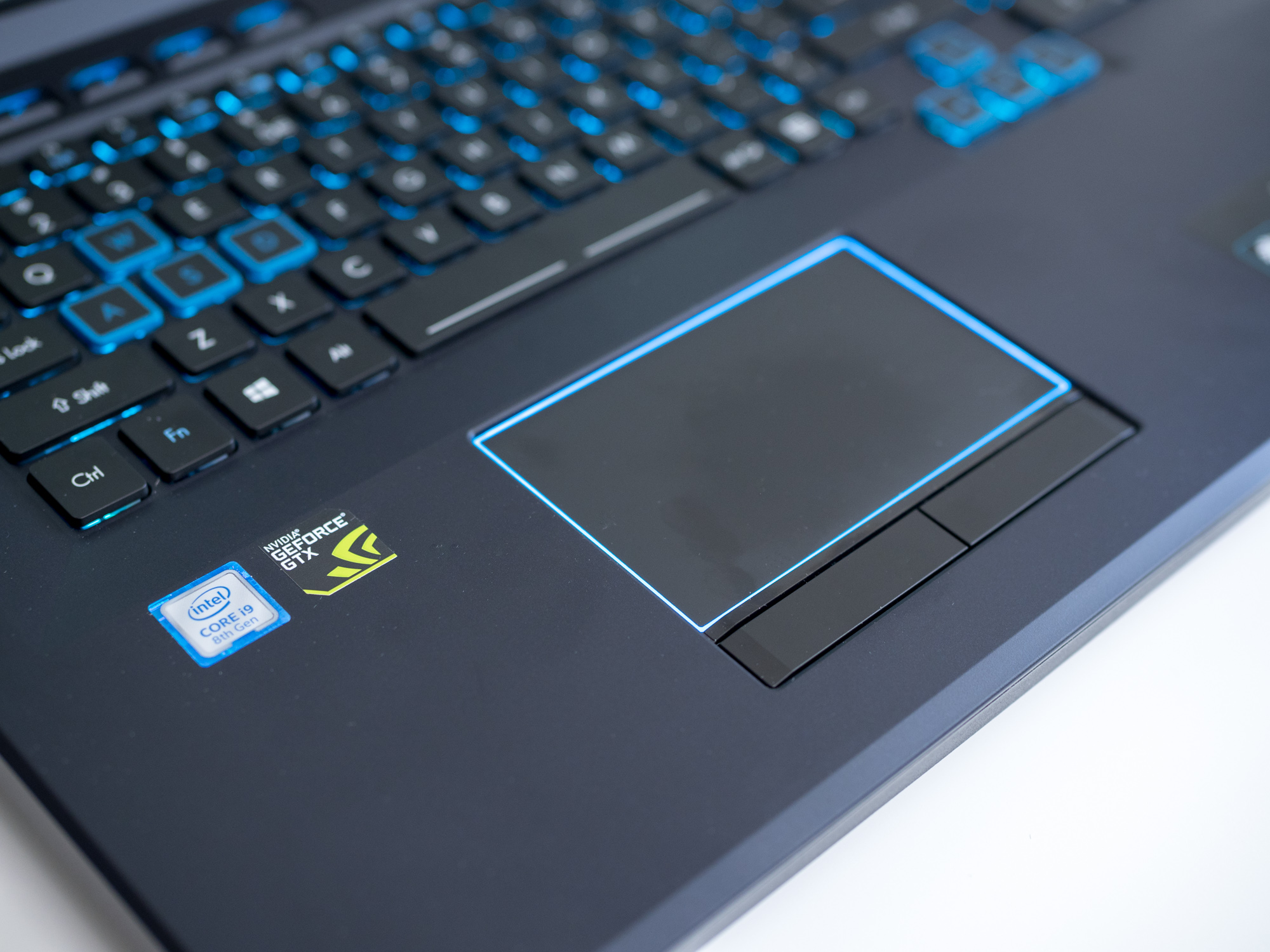 Acer Predator Helios 500 - gładzik jest po prostu zły. class="wp-image-777385" 