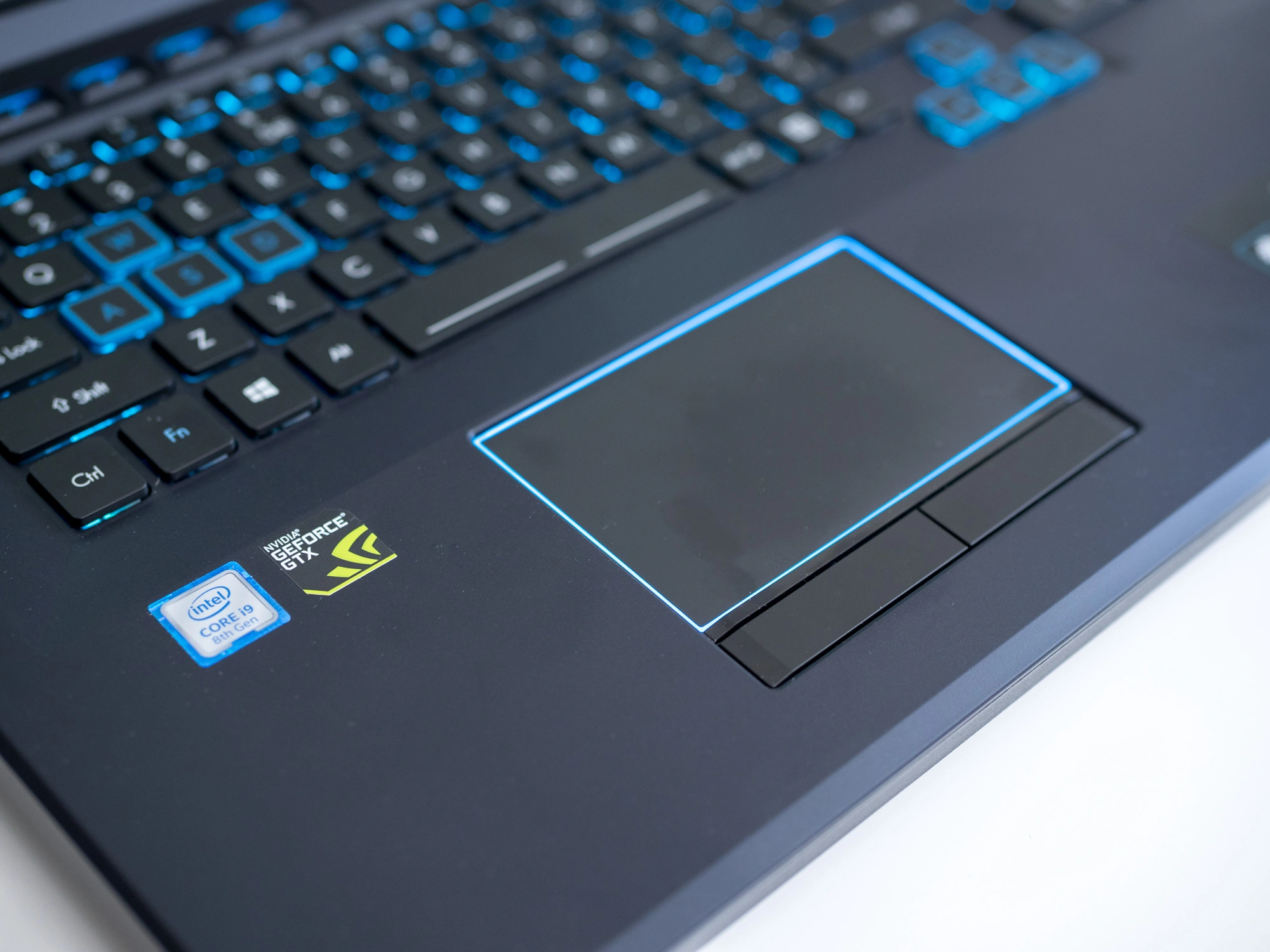 Acer Predator Helios 500 - gładzik jest po prostu zły. class="wp-image-777385"