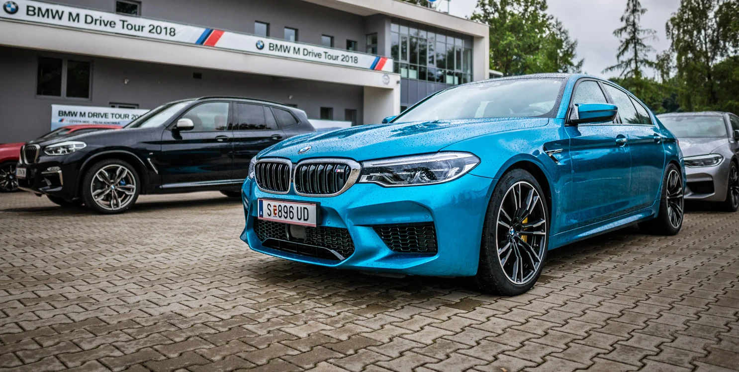 Posadzili mnie za kierownicą 600-konnego BMW M5 i życzyli dobrej zabawy