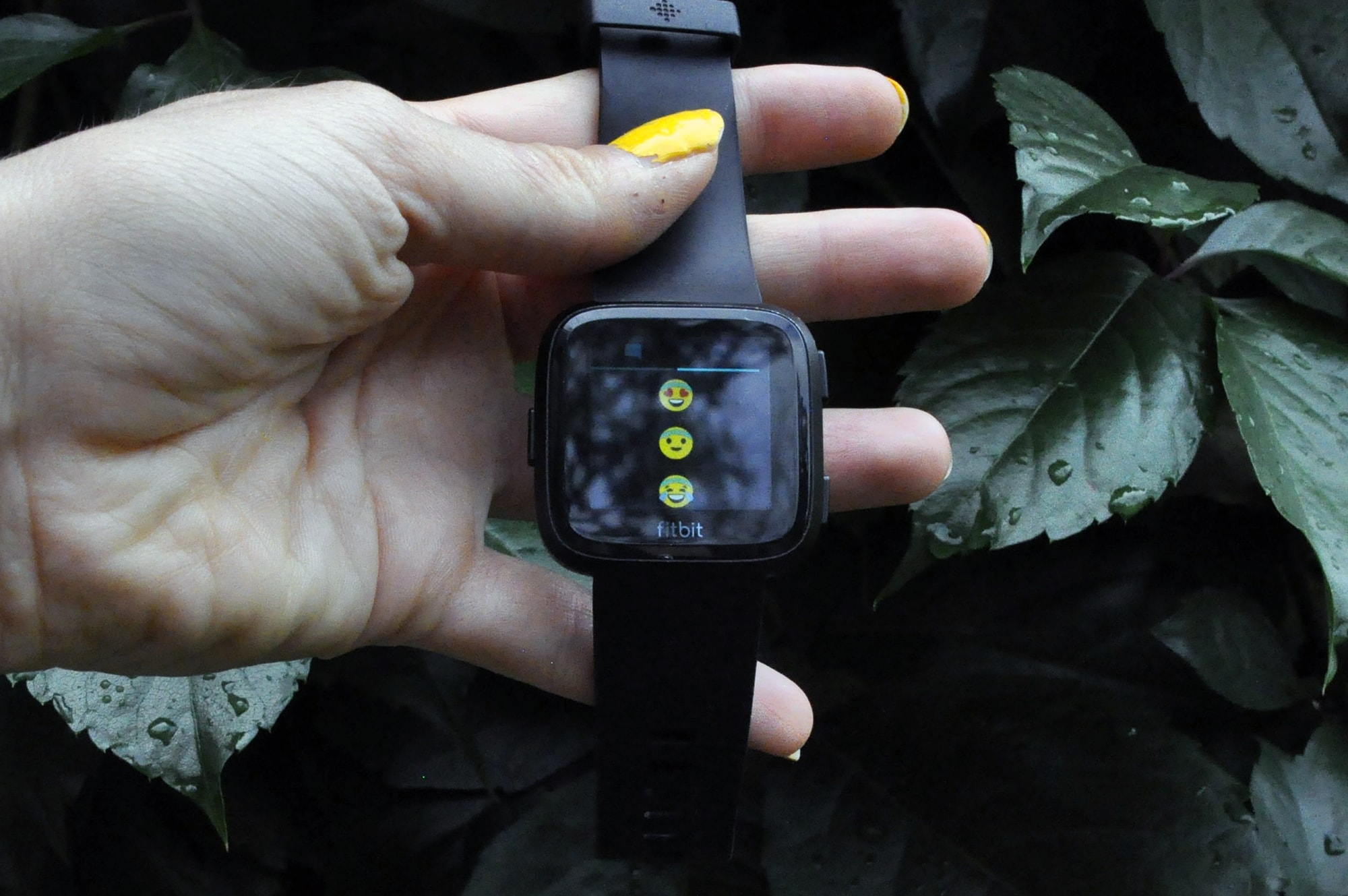 Fitbit Versa szybkie odpowiedzi class="wp-image-771676"