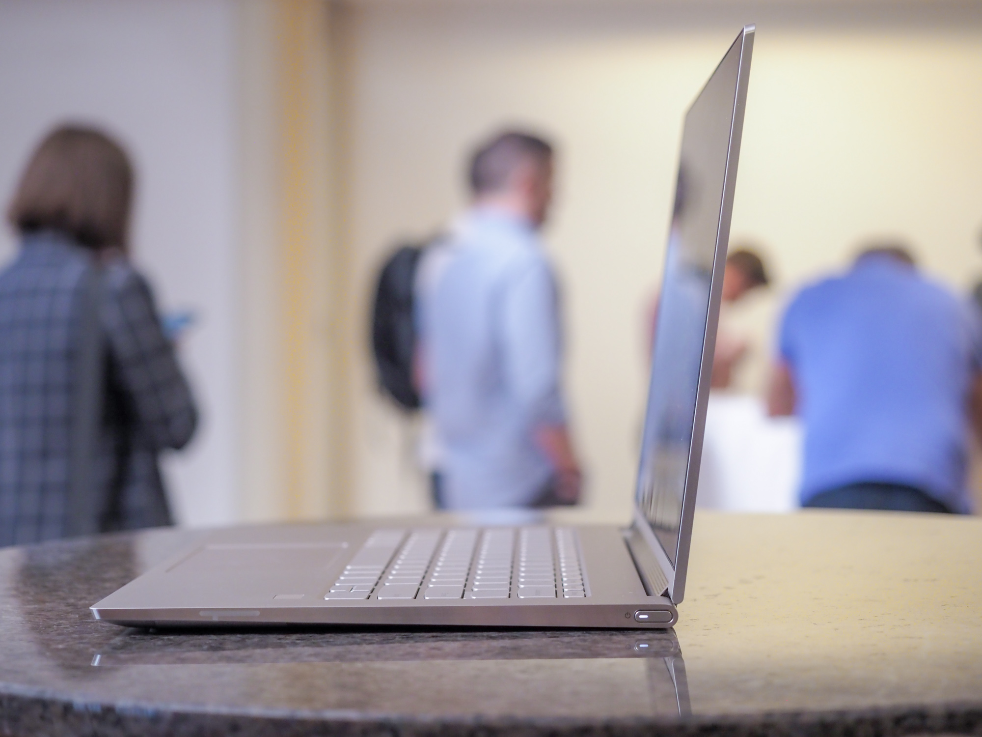 Lenovo Yoga C930 class="wp-image-794317" 