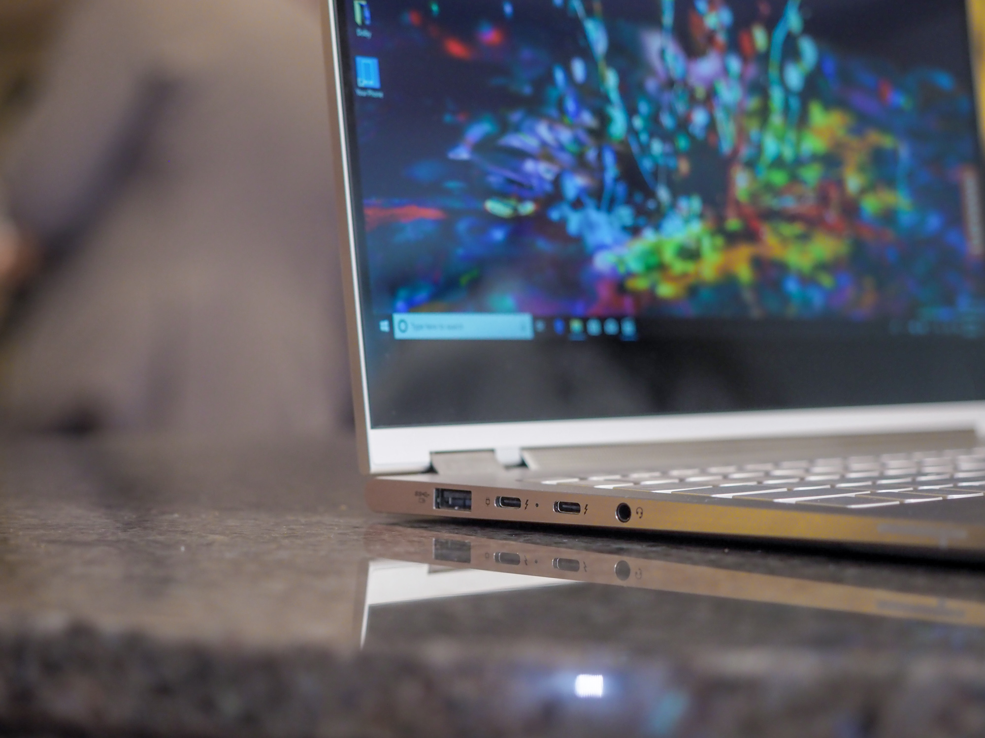 Lenovo Yoga C930 class="wp-image-794332" 