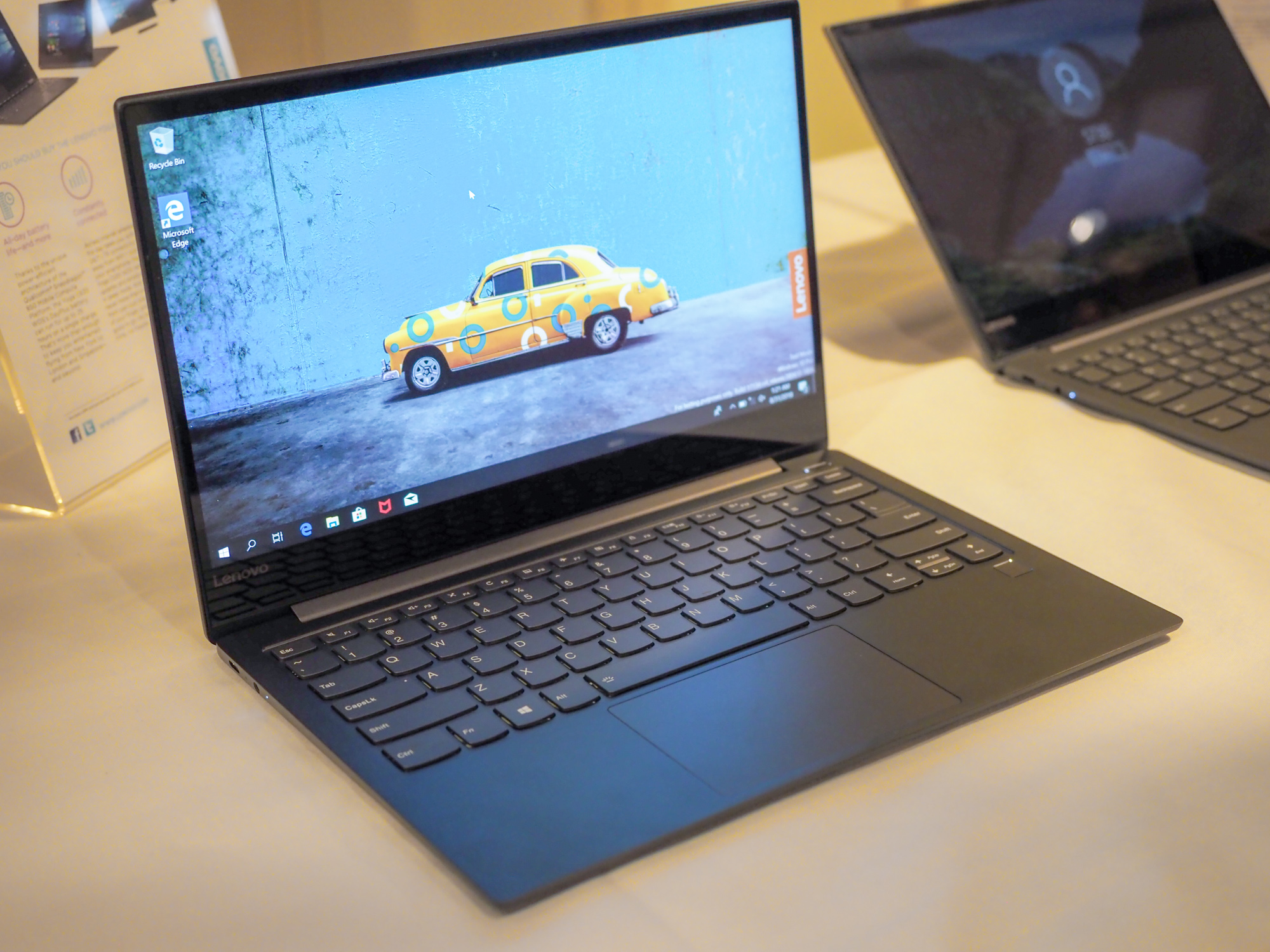 Lenovo Yoga C930 class="wp-image-794338" 