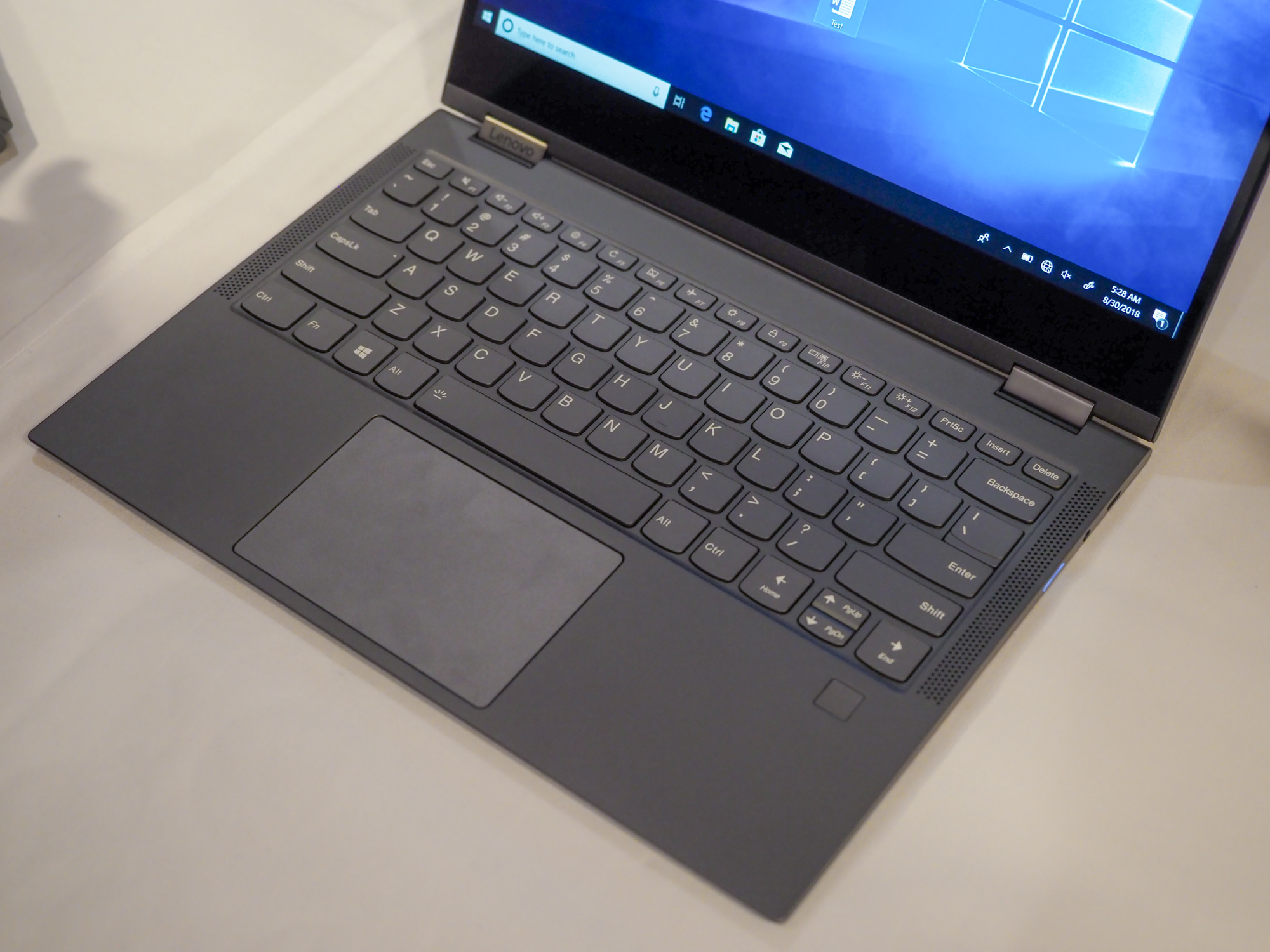 Lenovo Yoga C630 WOS class="wp-image-794341" 