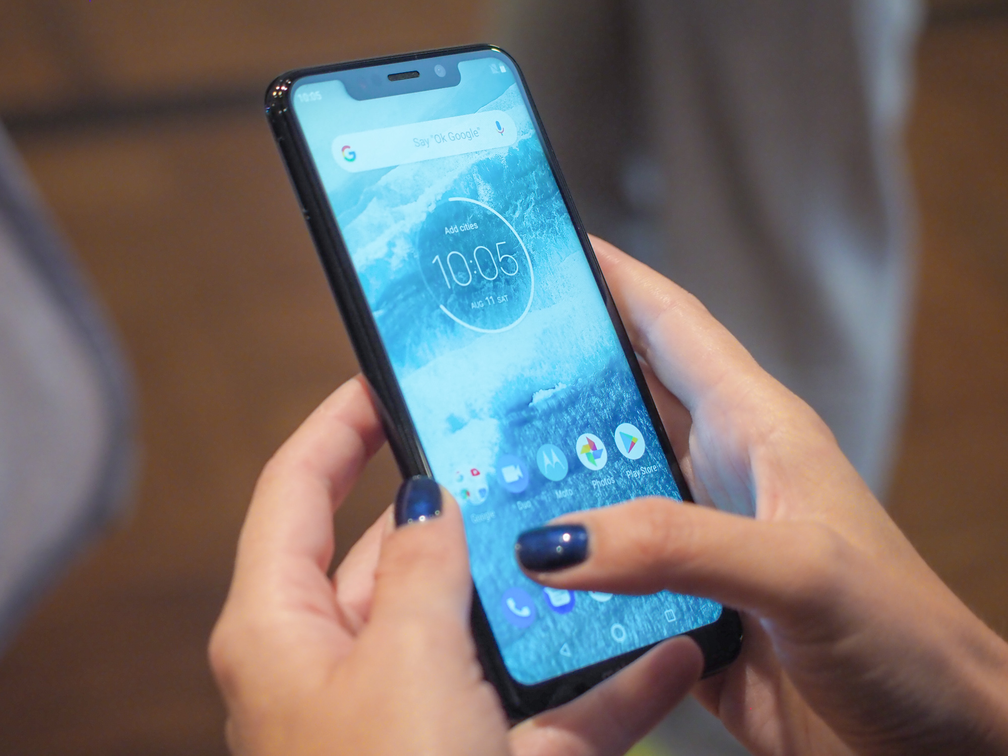 Motorola One to bezczelny klon iPhone'a X. class="wp-image-794557" 