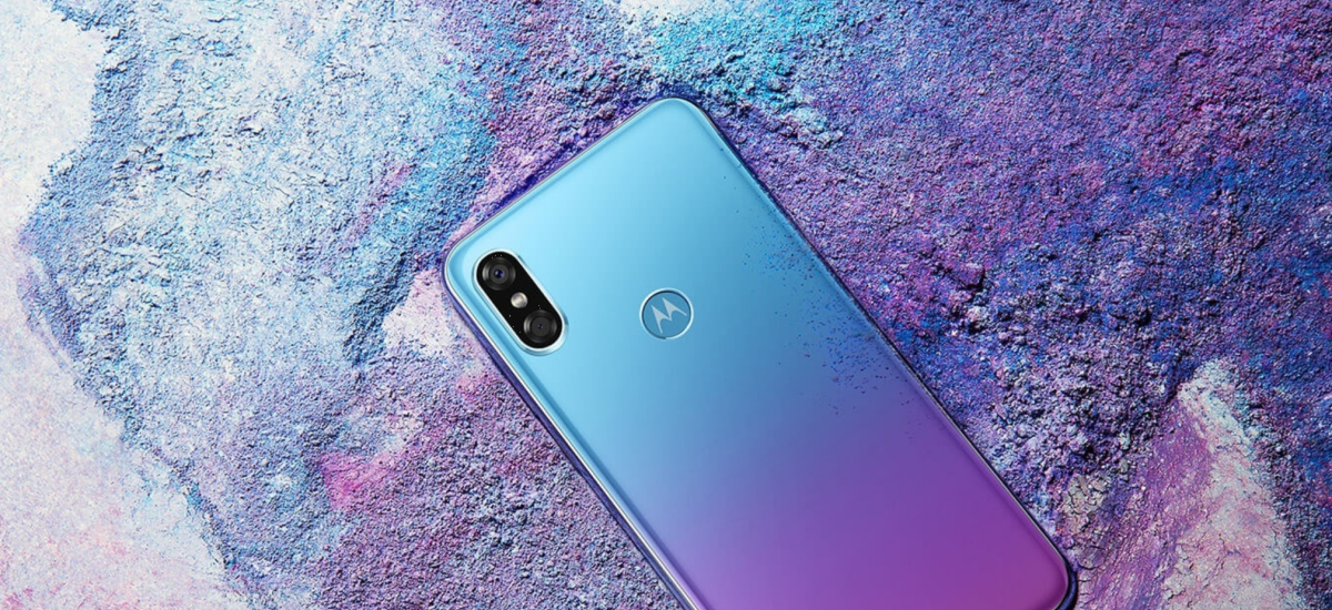 Motorola P30 - kolejny ordynarny klon iPhone'a X.
